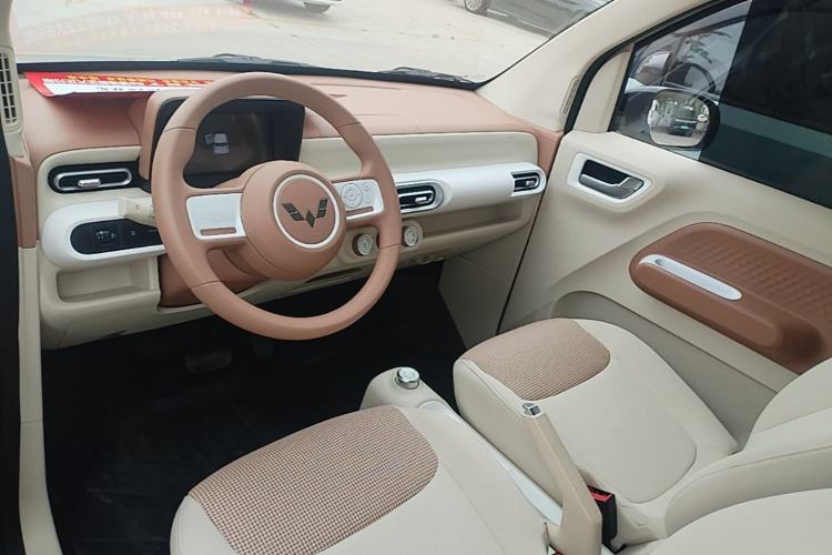 Used Wuling Hongguang MINIEV 2024 3rd Generation 215km Youth Edition Center Console