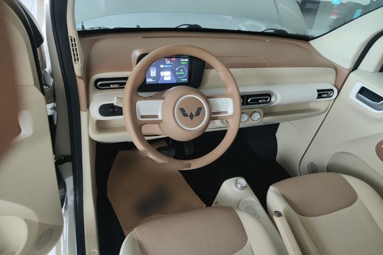 Used Wuling Hongguang MINIEV 2024 3rd Generation 215km Youth Edition Center Console