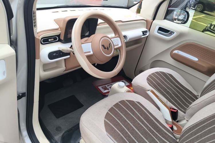 Used Wuling Hongguang MINIEV 2024 3rd Generation 215km Youth Edition Center Console