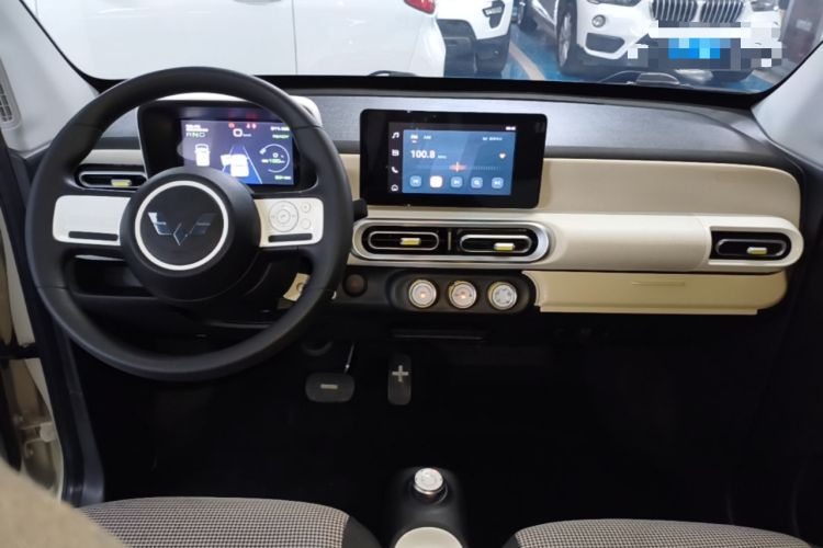Used Wuling Hongguang MINIEV 2024 3rd Generation 215km Advanced Version Center Console