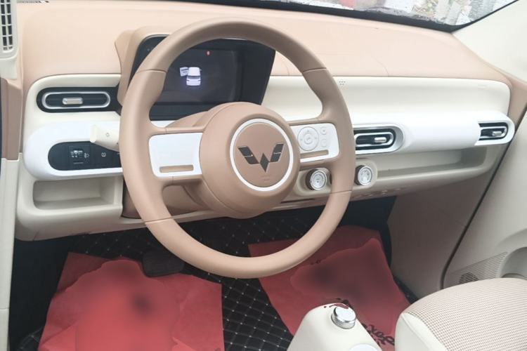 Used Wuling Hongguang MINIEV 2024 3rd Generation 215km Youth Edition Center Console