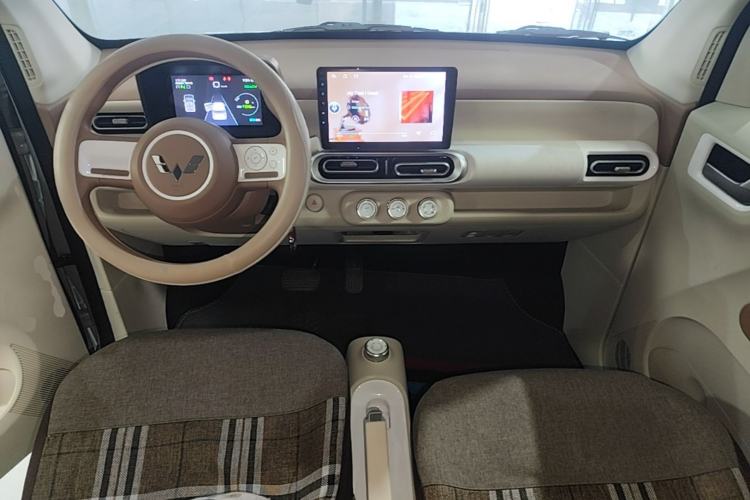 Used Wuling Hongguang MINIEV 2024 3rd Generation 215km Youth Edition Center Console