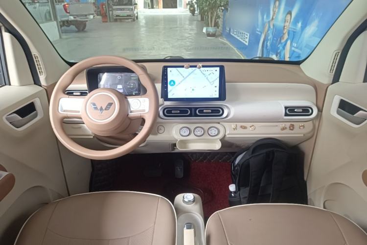 Used Wuling Hongguang MINIEV 2024 3rd Generation 215km Youth Edition Center Console