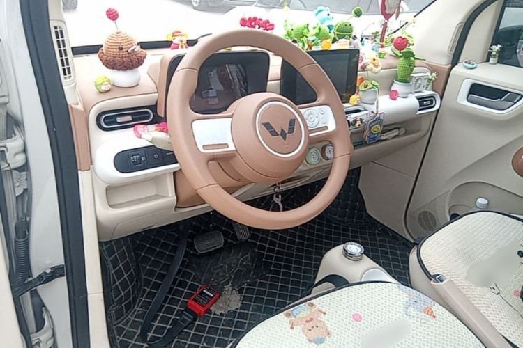Used Wuling Hongguang MINIEV 2024 3rd Generation 215km Advanced Version Center Console