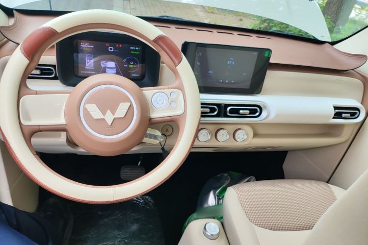 Used Wuling Hongguang MINIEV 2024 3rd Generation 215km Advanced Version Center Console