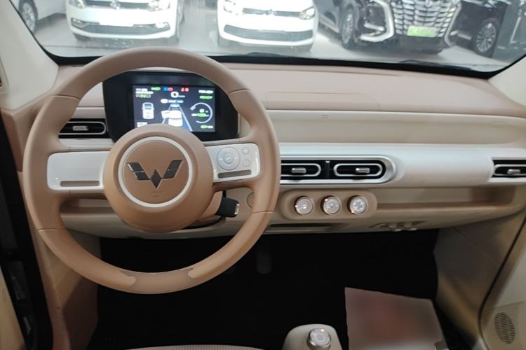 Used Wuling Hongguang MINIEV 2024 3rd Generation 215km Youth Edition Center Console