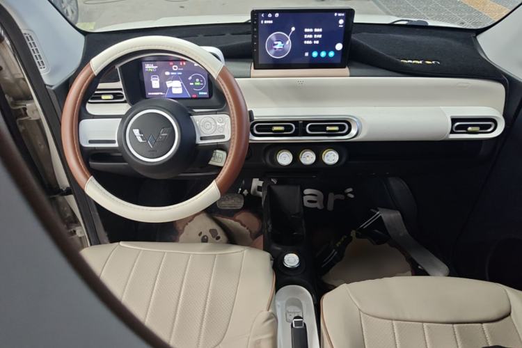 Used Wuling Hongguang MINIEV 2024 3rd Generation 215km Youth Edition Center Console