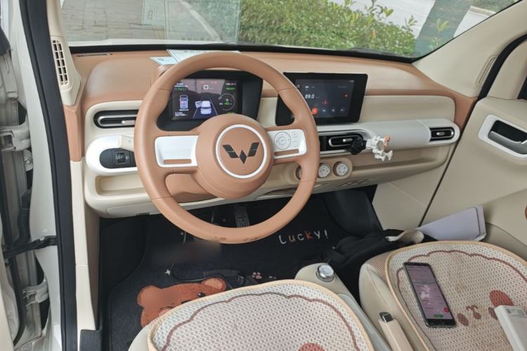 Used Wuling Hongguang MINIEV 2024 3rd Generation 215km Advanced Version Center Console
