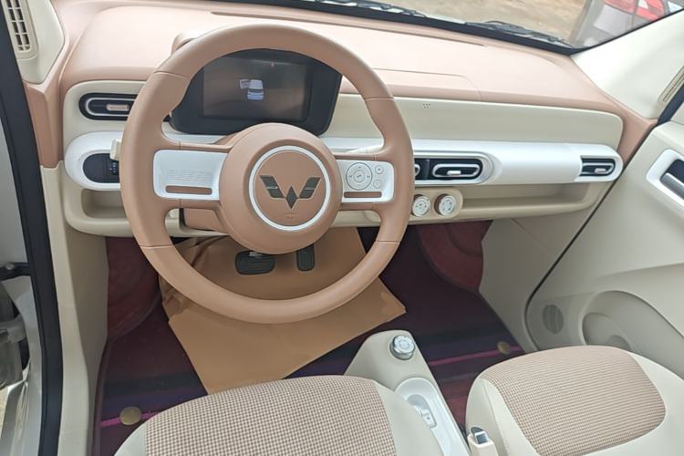 Used Wuling Hongguang MINIEV 2024 3rd Generation 215km Youth Edition Center Console
