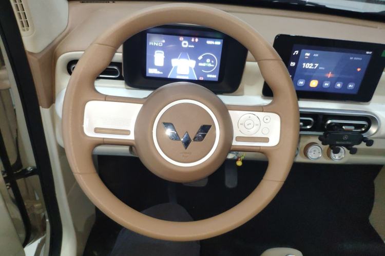 Used Wuling Hongguang MINIEV 2024 3rd Generation 215km Advanced Version Center Console