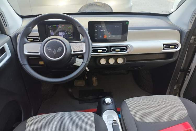 Used Wuling Hongguang MINIEV 2024 3rd Generation 215km Advanced Version Center Console