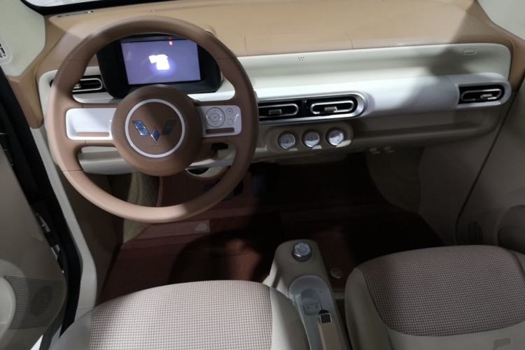 Used Wuling Hongguang MINIEV 2024 3rd Generation 215km Youth Edition Center Console