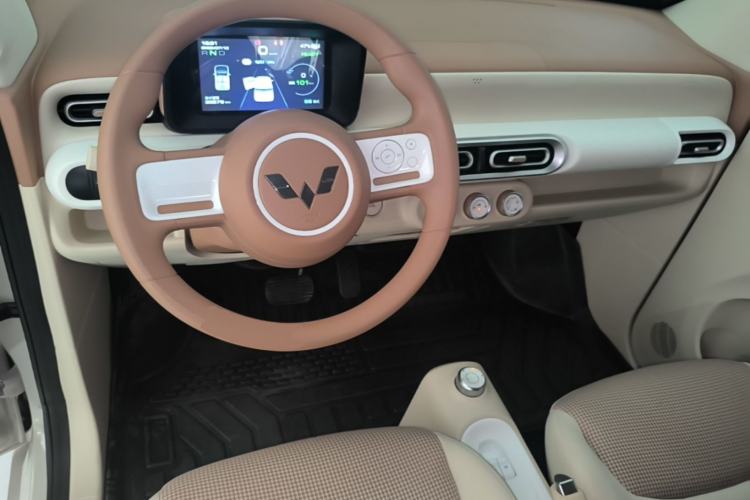 Used Wuling Hongguang MINIEV 2024 3rd Generation 215km Youth Edition Center Console