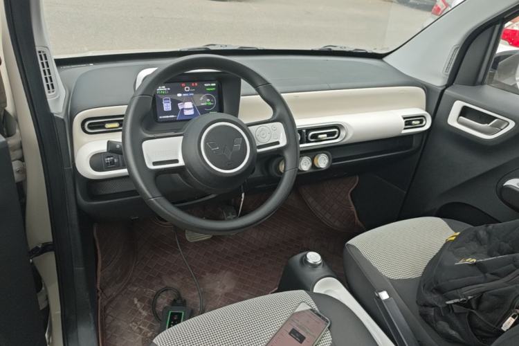 Used Wuling Hongguang MINIEV 2024 3rd Generation 215km Youth Edition Center Console