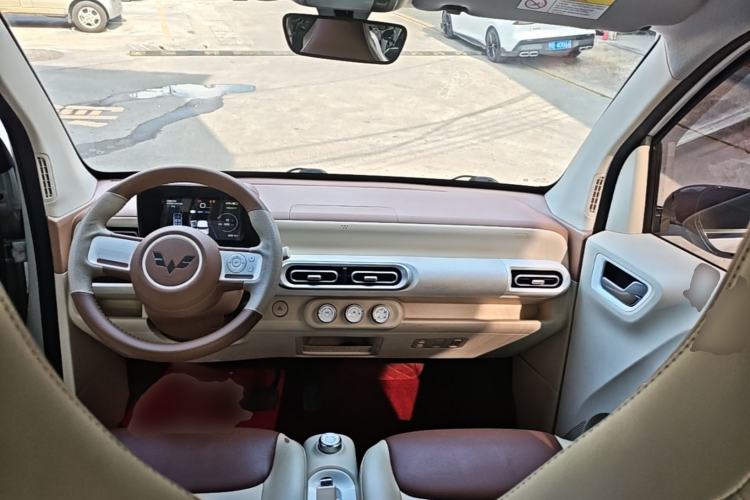 Used Wuling Hongguang MINIEV 2024 3rd Generation 215km Youth Edition Center Console