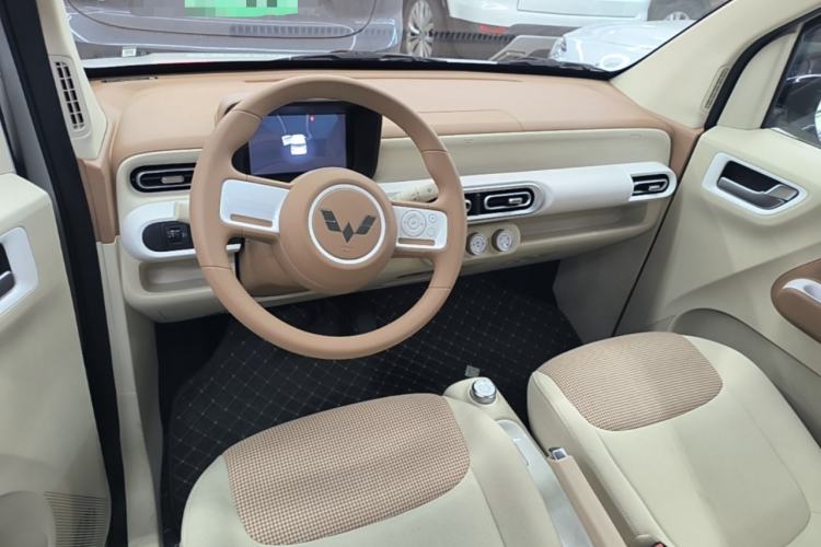 Used Wuling Hongguang MINIEV 2024 3rd Generation 215km Youth Edition Center Console