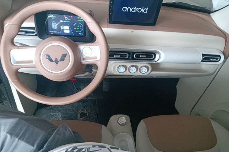 Used Wuling Hongguang MINIEV 2024 3rd Generation 215km Youth Edition Center Console