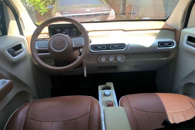 Used Wuling Hongguang MINIEV 2024 3rd Generation 215km Youth Edition Center Console