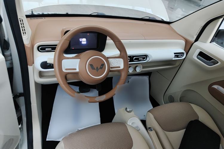 Used Wuling Hongguang MINIEV 2024 3rd Generation 215km Youth Edition Center Console