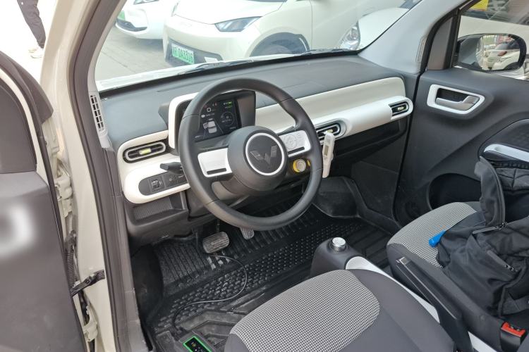 Used Wuling Hongguang MINIEV 2024 3rd Generation 215km Youth Edition Center Console