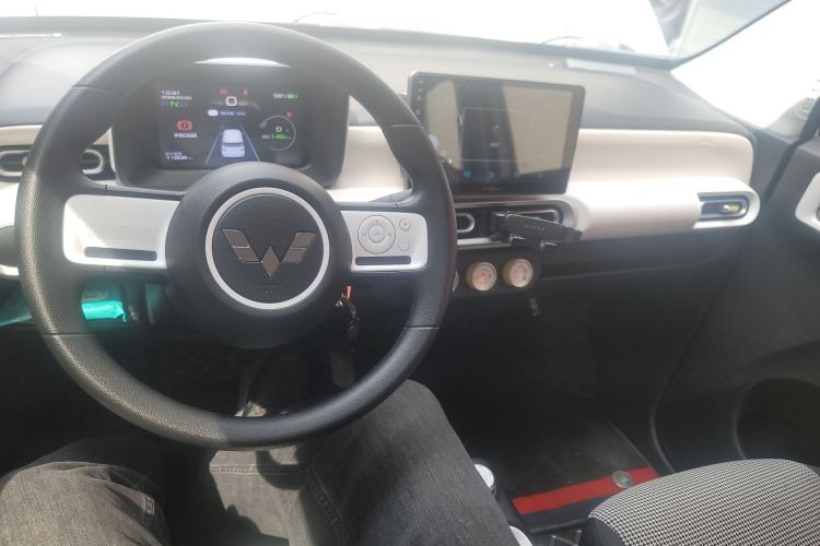 Used Wuling Hongguang MINIEV 2024 3rd Generation 215km Youth Edition Center Console