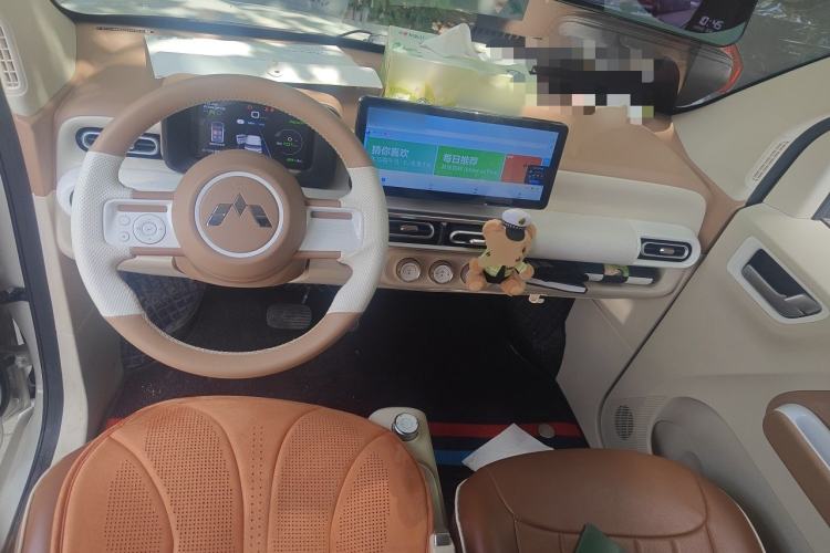 Used Wuling Hongguang MINIEV 2024 3rd Generation 215km Youth Edition Center Console