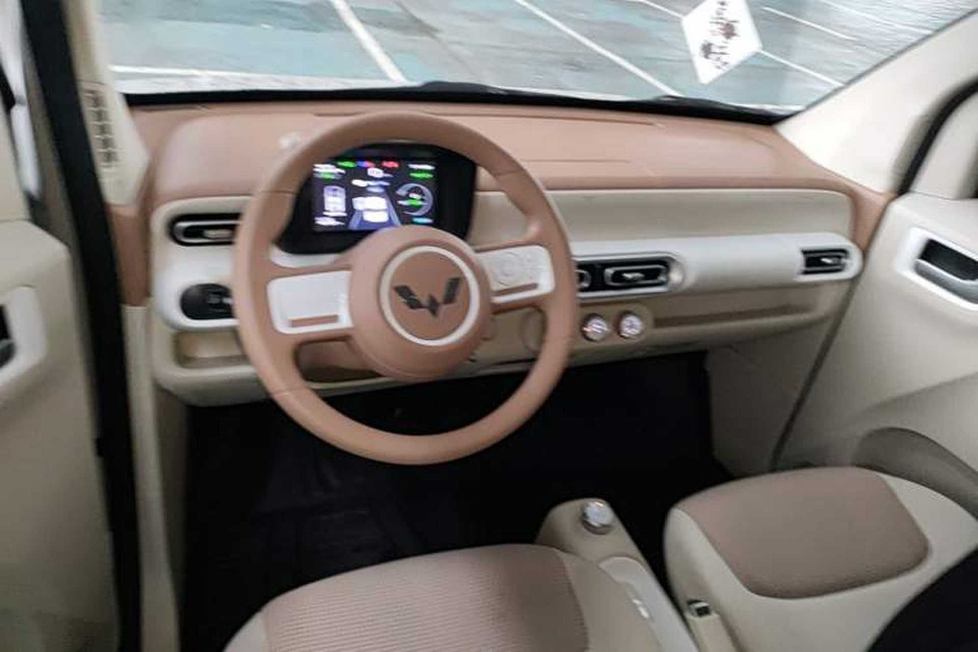 Used Wuling Hongguang MINIEV 2024 3rd Generation 215km Youth Edition Center Console