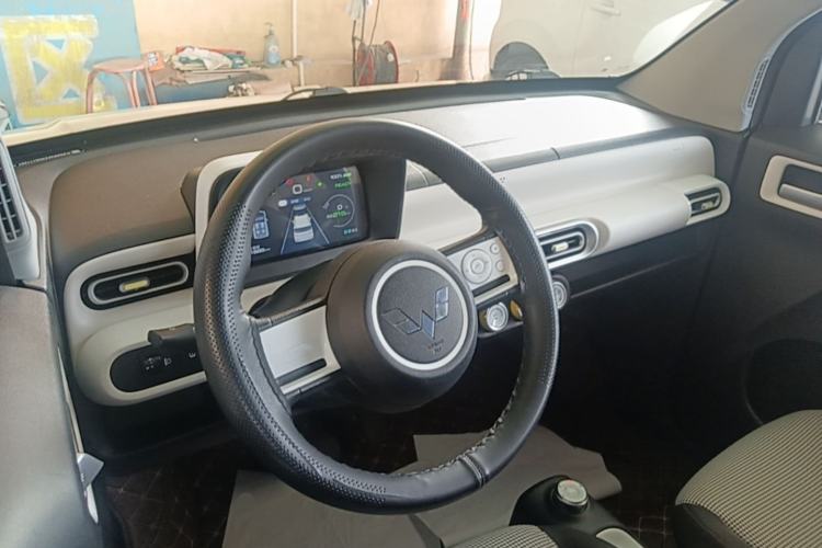 Used Wuling Hongguang MINIEV 2024 3rd Generation 215km Youth Edition Center Console