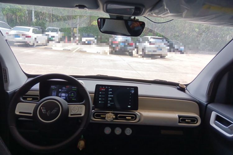 Used Wuling Hongguang MINIEV 2024 3rd Generation 215km Youth Edition Center Console