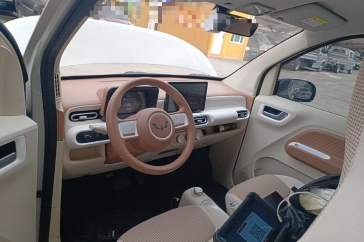 Used Wuling Hongguang MINIEV 2024 3rd Generation 215km Youth Edition Center Console