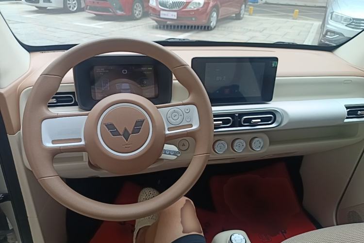 Used Wuling Hongguang MINIEV 2024 3rd Generation 215km Advanced Version Center Console
