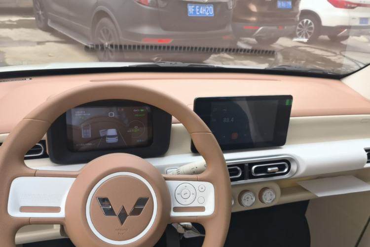 Used Wuling Hongguang MINIEV 2024 3rd Generation 215km Advanced Version Center Console