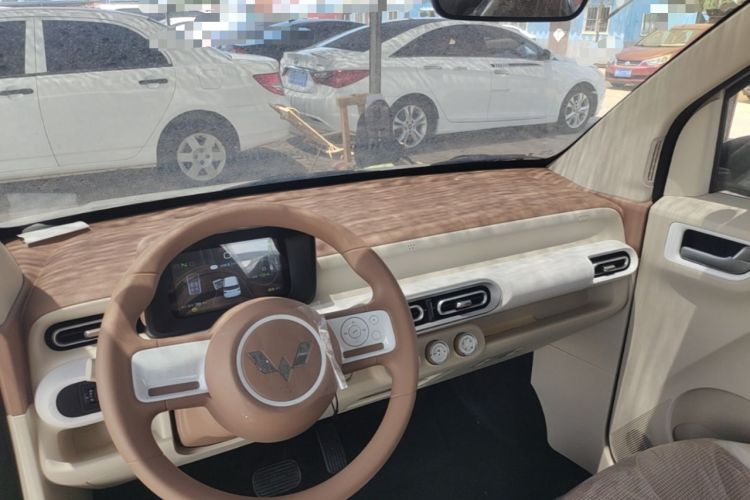 Used Wuling Hongguang MINIEV 2024 3rd Generation 215km Youth Edition Center Console