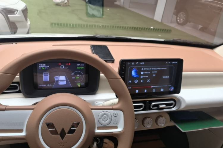 Used Wuling Hongguang MINIEV 2024 3rd Generation 215km Youth Edition Center Console