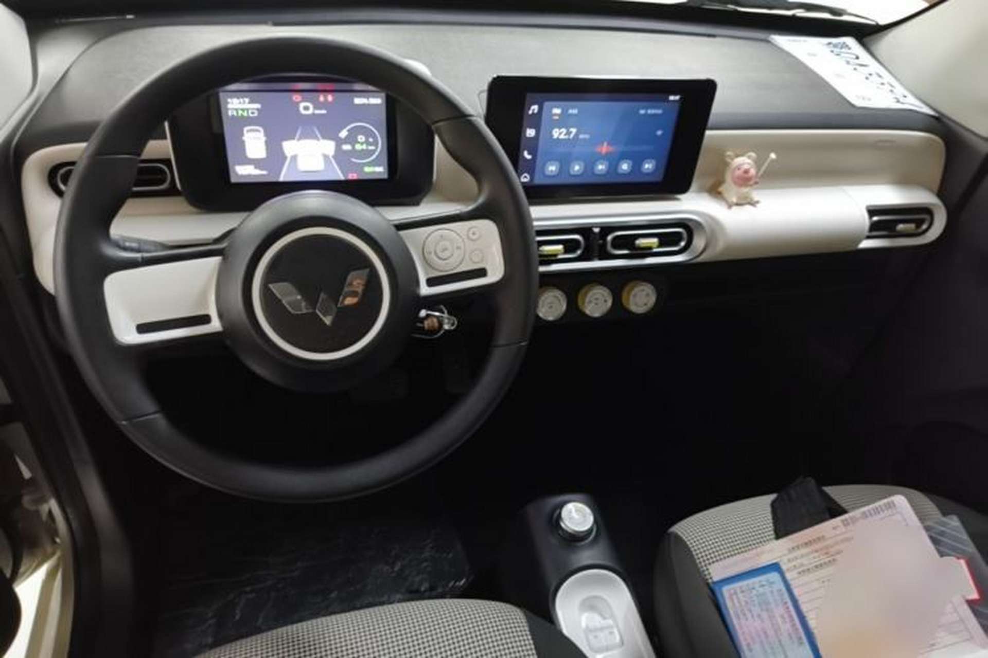 Used Wuling Hongguang MINIEV 2024 3rd Generation 215km Advanced Version Center Console