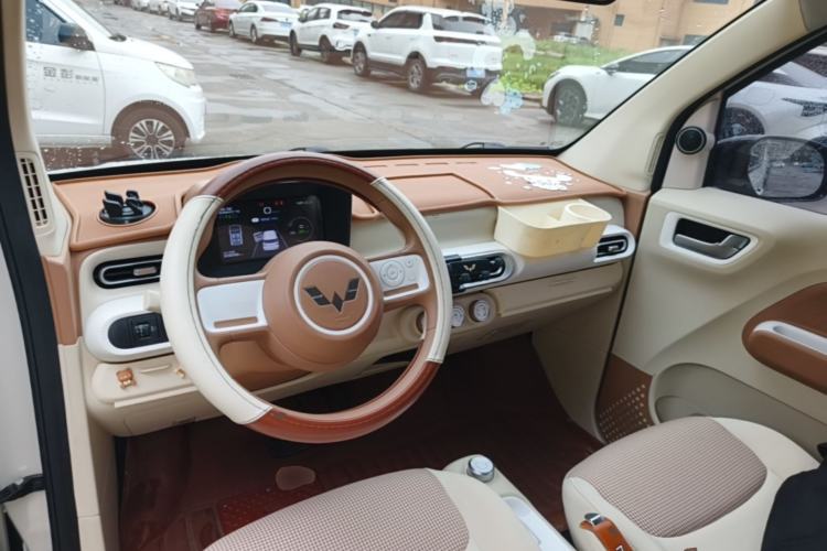 Used Wuling Hongguang MINIEV 2024 3rd Generation 215km Youth Edition Center Console
