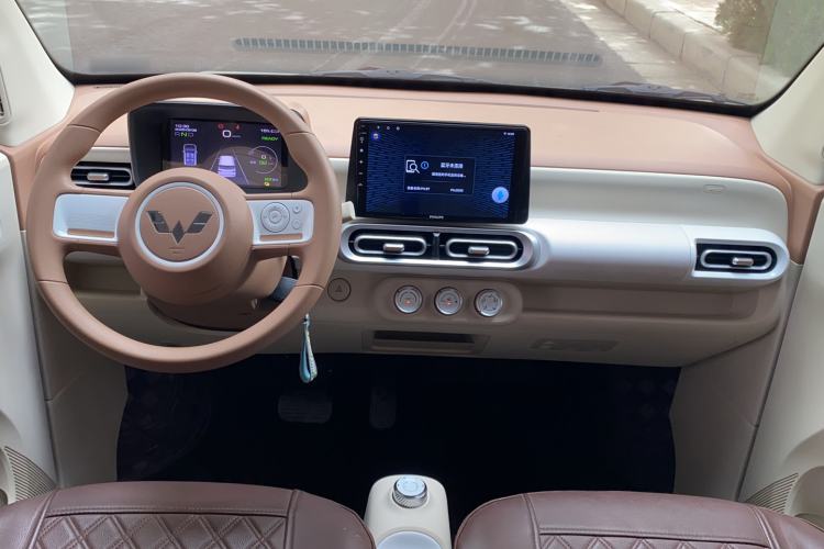 Used Wuling Hongguang MINIEV 2024 3rd Generation 215km Youth Edition Center Console