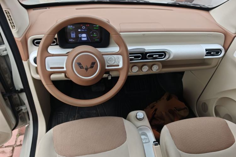Used Wuling Hongguang MINIEV 2024 3rd Generation 215km Youth Edition Center Console
