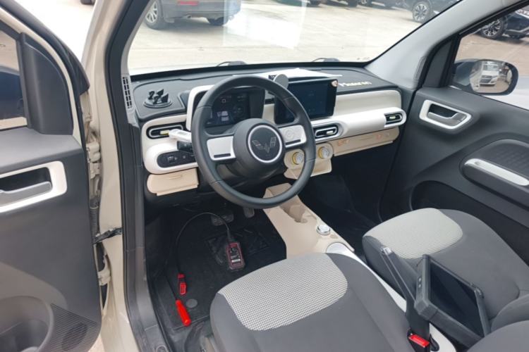 Used Wuling Hongguang MINIEV 2024 3rd Generation 215km Advanced Version Center Console