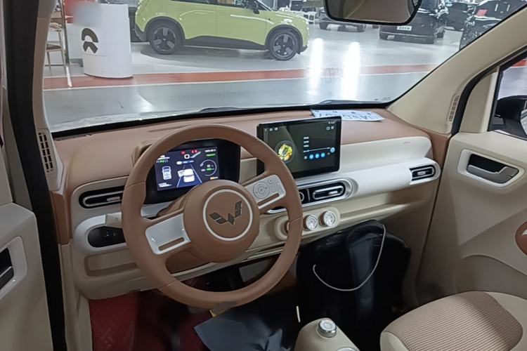 Used Wuling Hongguang MINIEV 2024 3rd Generation 215km Youth Edition Center Console