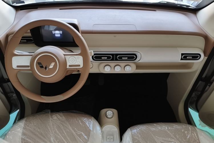 Used Wuling Hongguang MINIEV 2024 3rd Generation 215km Youth Edition Center Console