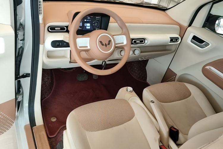 Used Wuling Hongguang MINIEV 2024 3rd Generation 215km Youth Edition Center Console