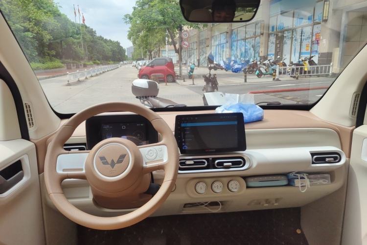 Used Wuling Hongguang MINIEV 2024 3rd Generation 215km Youth Edition Center Console
