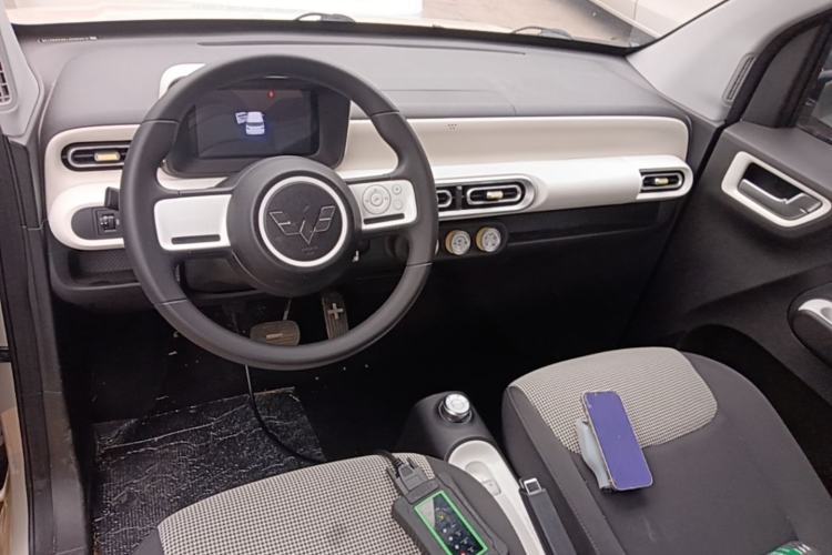 Used Wuling Hongguang MINIEV 2024 3rd Generation 120 km Center Console