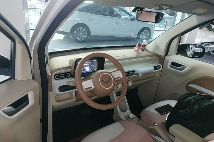 Used Wuling Hongguang MINIEV 2024 3rd Generation 215km Youth Edition Center Console