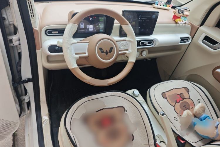 Used Wuling Hongguang MINIEV 2024 3rd Generation 215km Youth Edition Center Console