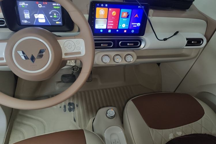 Used Wuling Hongguang MINIEV 2024 3rd Generation 215km Youth Edition Center Console