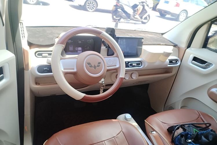 Used Wuling Hongguang MINIEV 2024 3rd Generation 215km Advanced Version Center Console