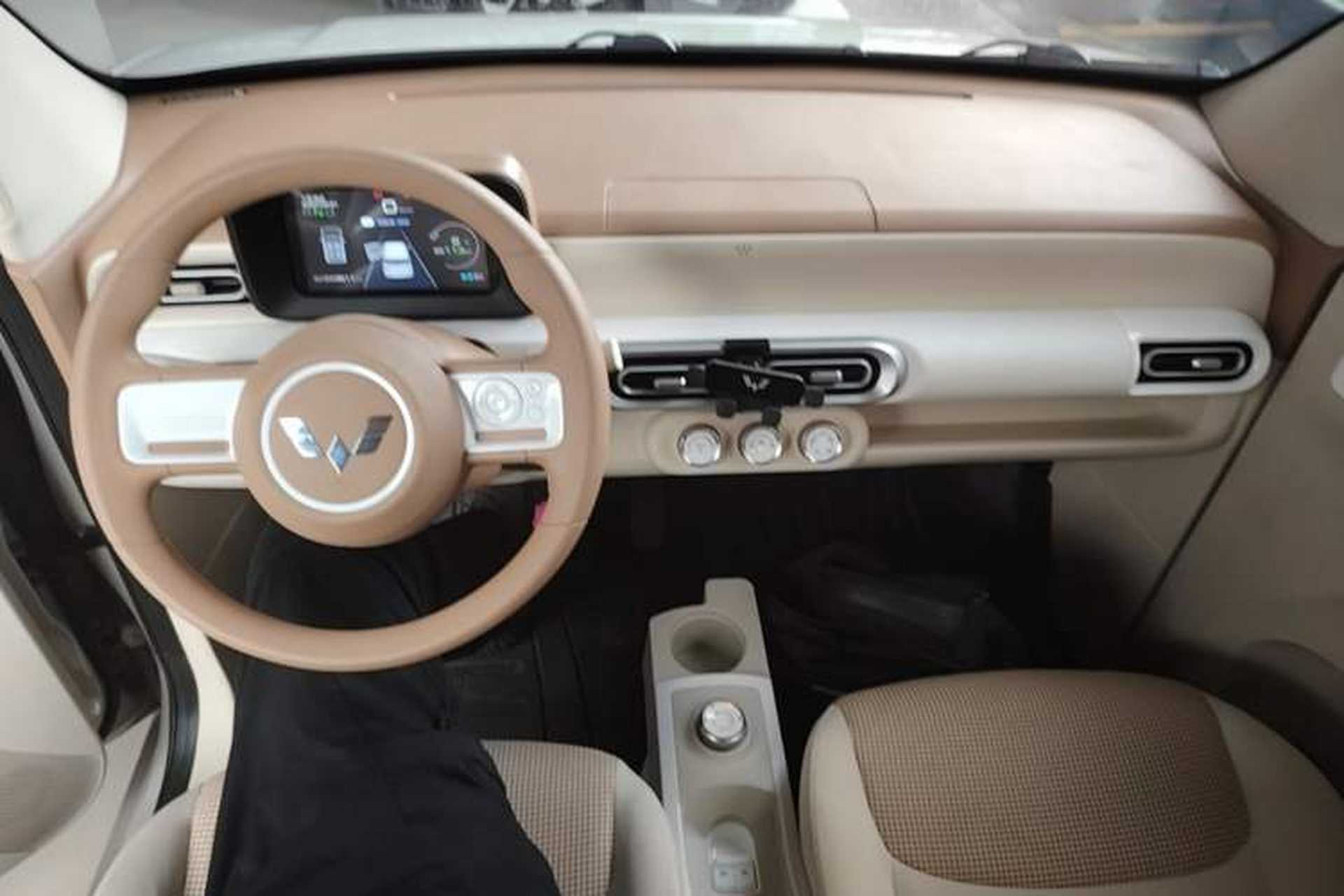 Used Wuling Hongguang MINIEV 2024 3rd Generation 215km Youth Edition Center Console