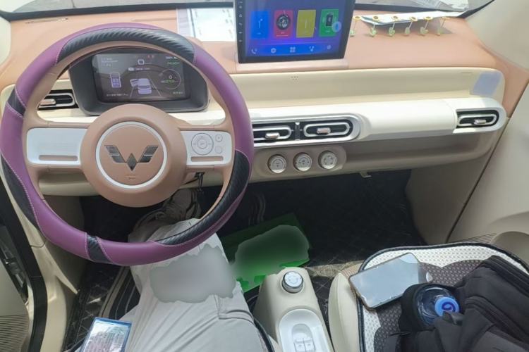 Used Wuling Hongguang MINIEV 2024 3rd Generation 215km Youth Edition Center Console